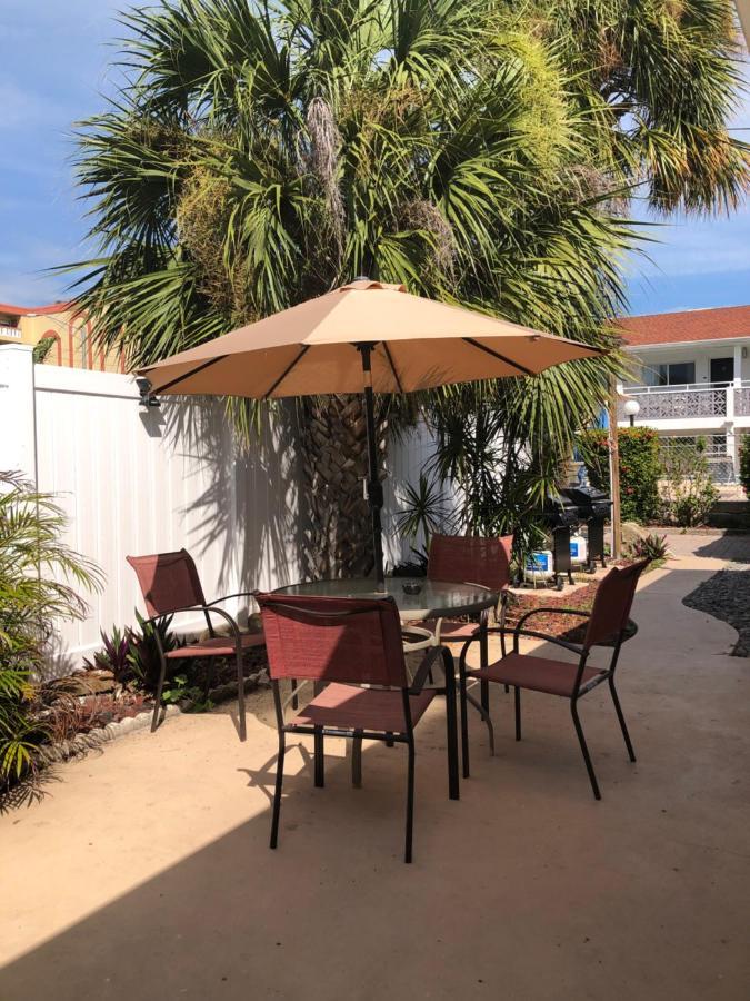Holiday Isles Resort Madeira Beach Exterior foto