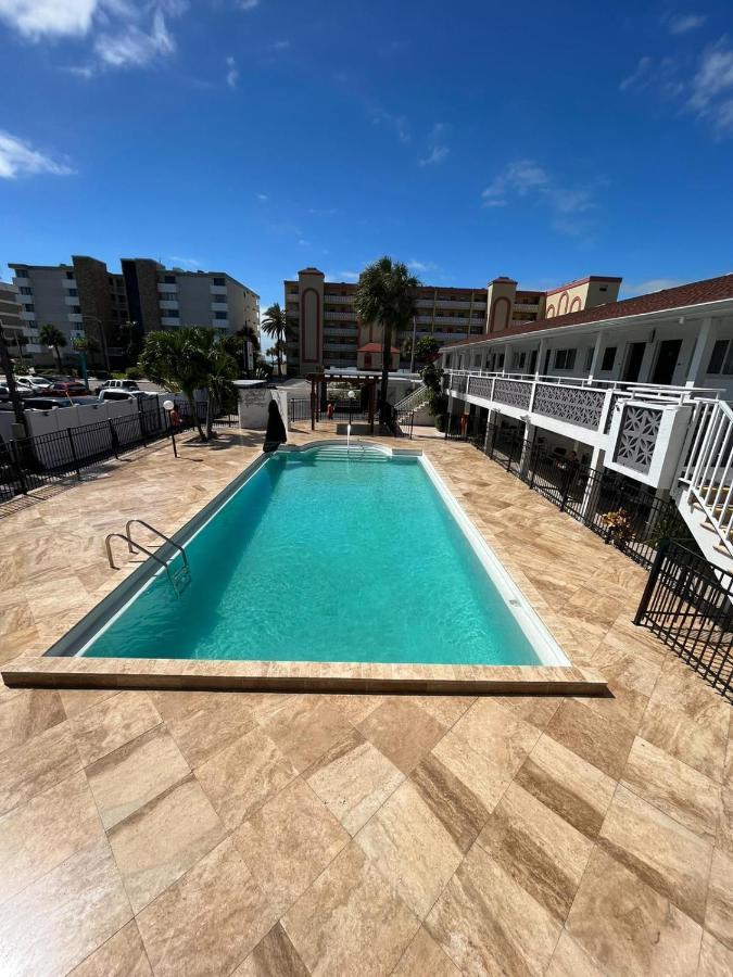 Holiday Isles Resort Madeira Beach Exterior foto